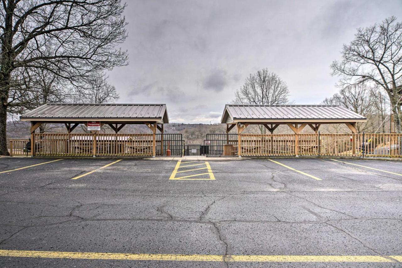 Reed Springs Condo With Furnished Deck And Pool Access Reeds Spring Luaran gambar